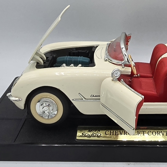 1953 Chevy Corvette Convertable - Picture 11 of 12